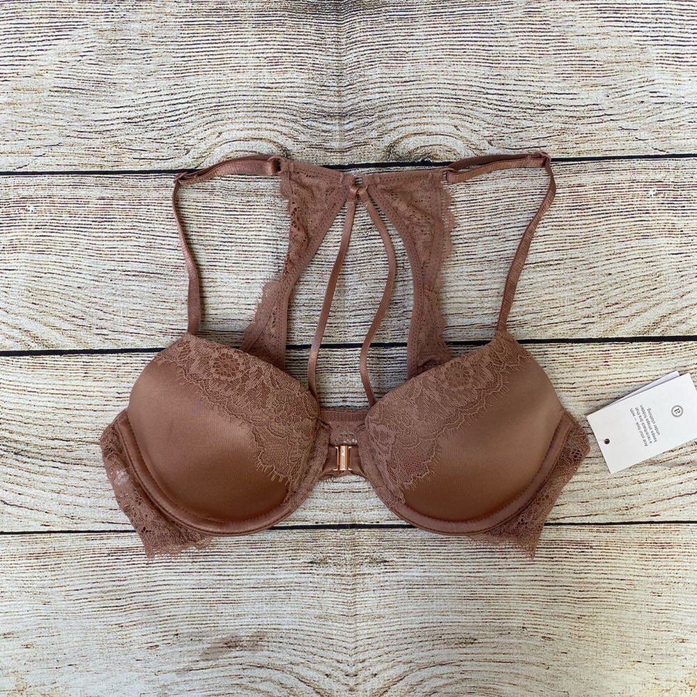 NWT lightly lined bra
